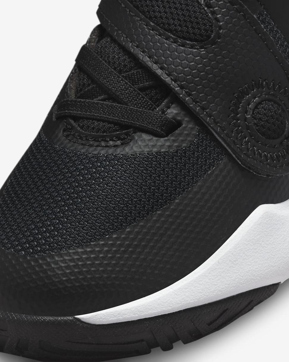 Nike Team Hustle D 11 Black/White | Kids Nike First Day Kicks