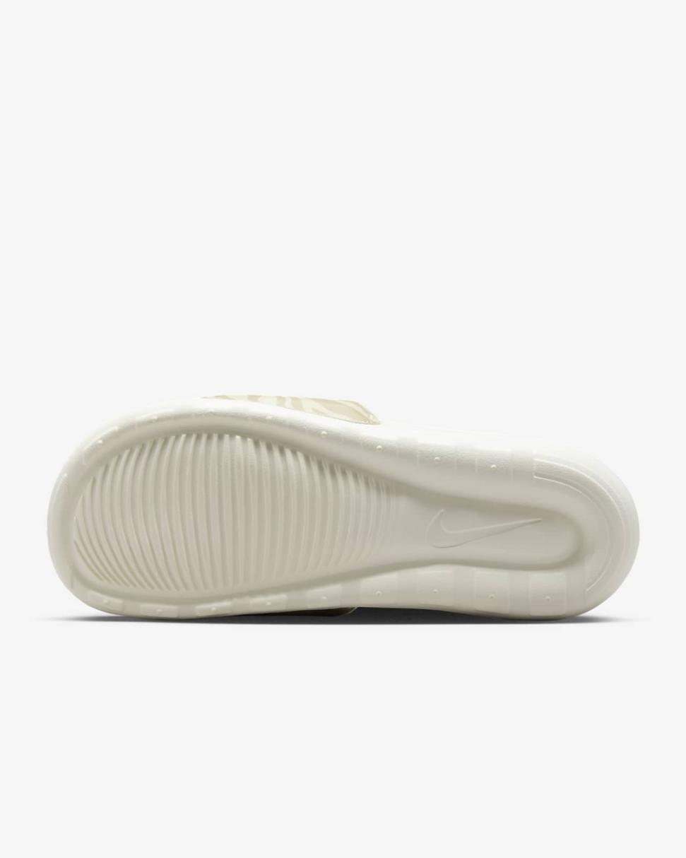 Nike Victori One Sail/Coconut Milk/Sesame/Sail | Womens Nike Lifestyle