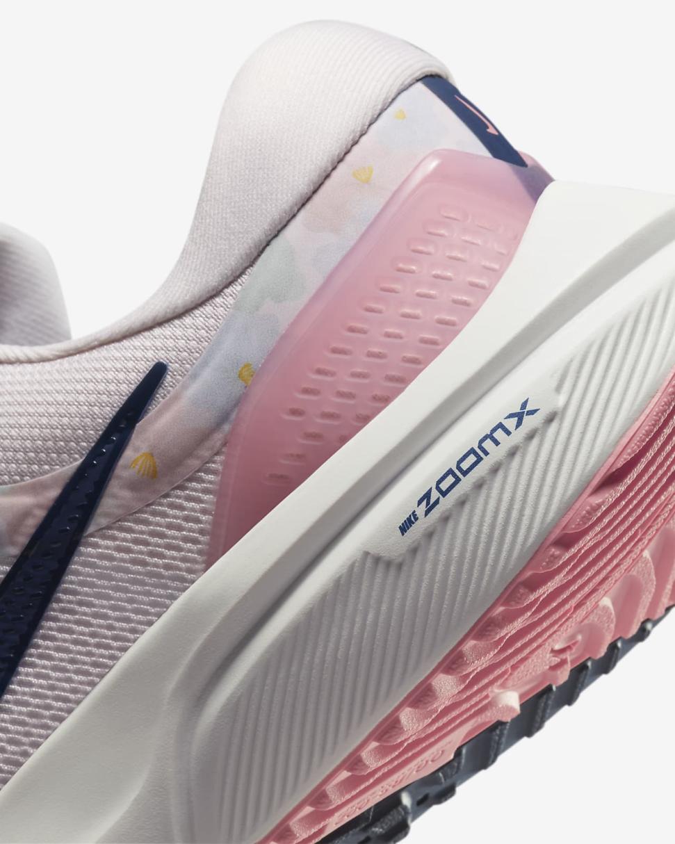 Nike Vomero 16 Premium Pearl Pink/White/Coral Chalk/Midnight Navy | Womens Nike Running