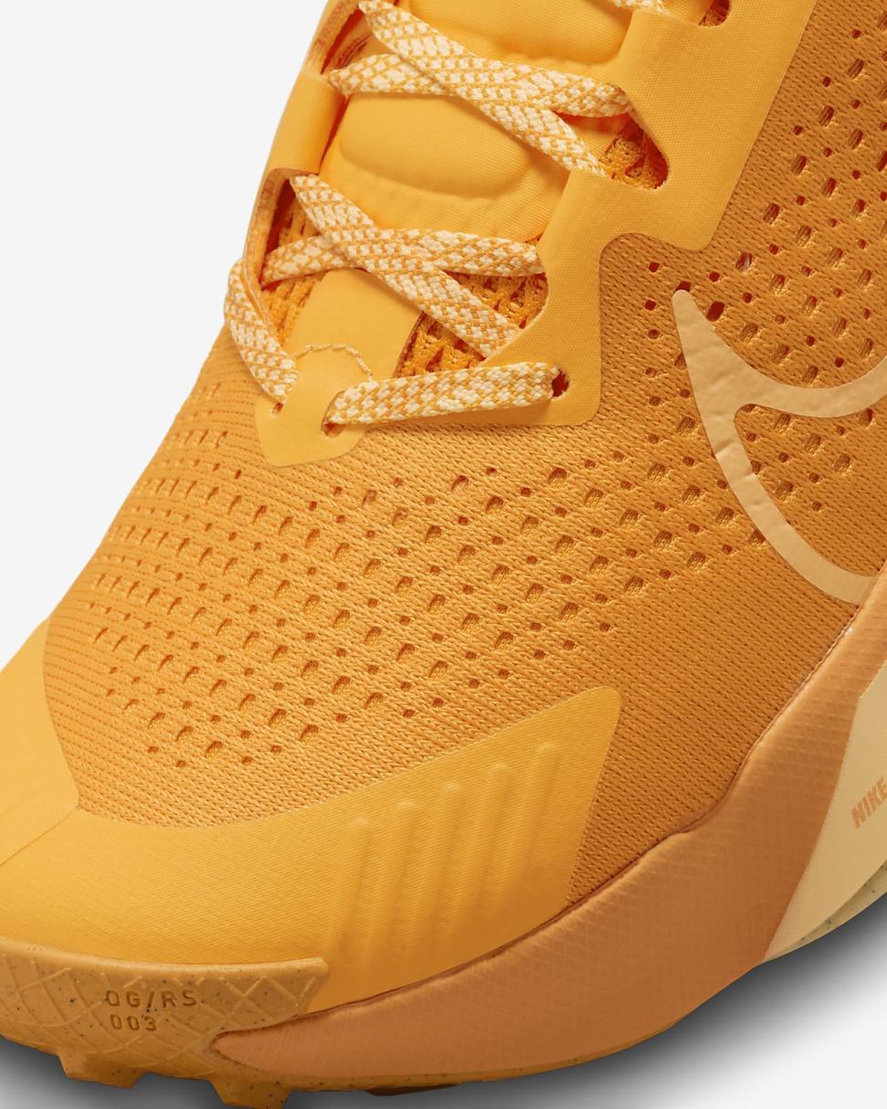 Nike Zegama Sundial/Safety Orange/Melon Tint | Womens Nike Running